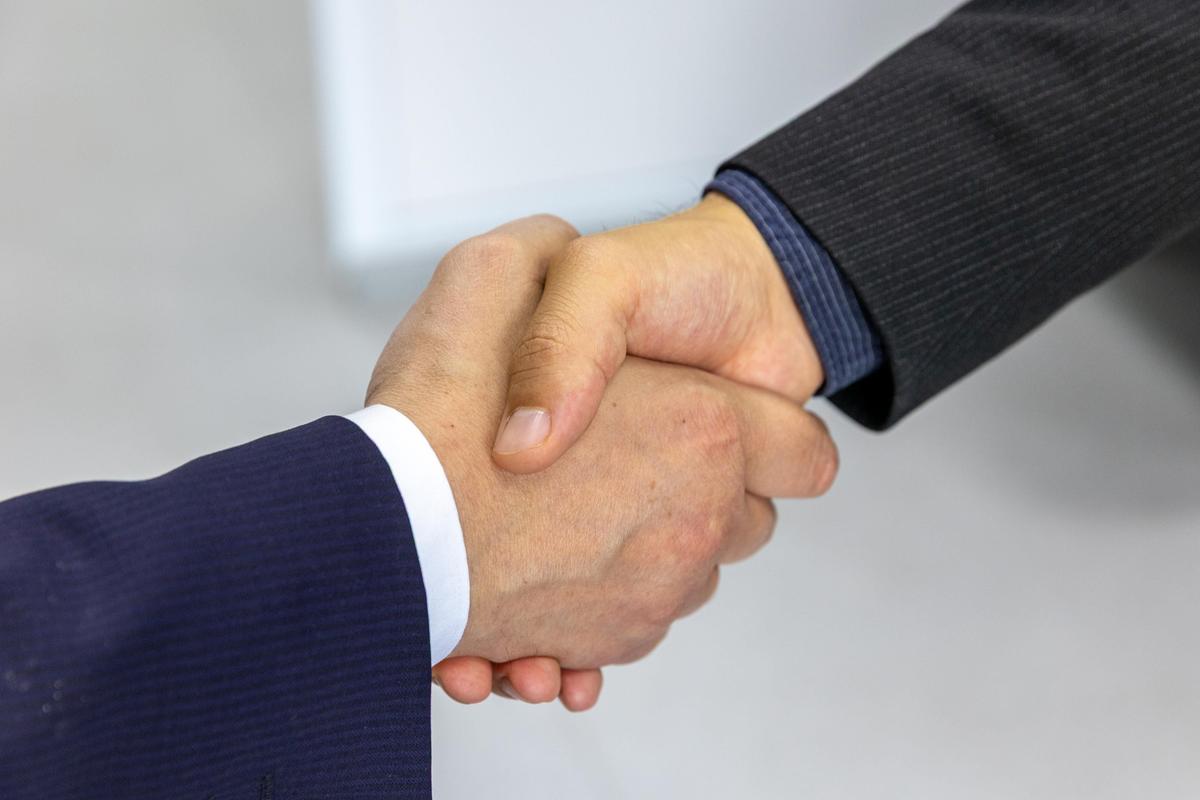 Choose a recruiting partner